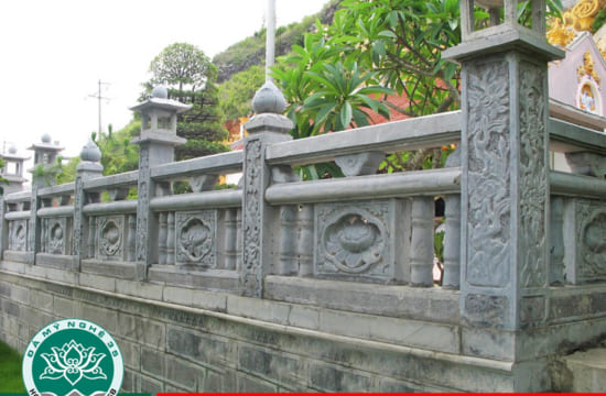 Thiết kế và chạm khắc tinh xảo